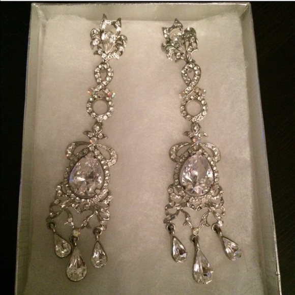 Crystal drop earrings