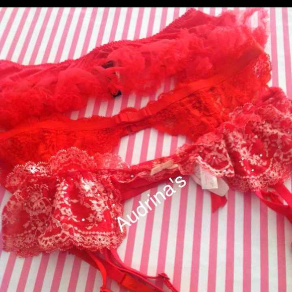 Set of 3 Victorias Secret Valentine Garters!