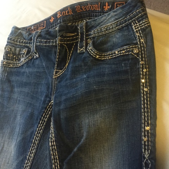🚫SOLD🚫Rock Revival Jeans - Picture 4 of 4