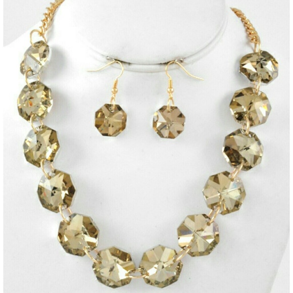 Round Gold Tone Topaz Glass Stone Necklace?Set