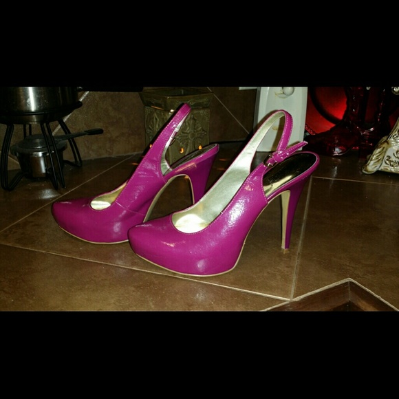 Carlos Santana stiletto heels size 7
