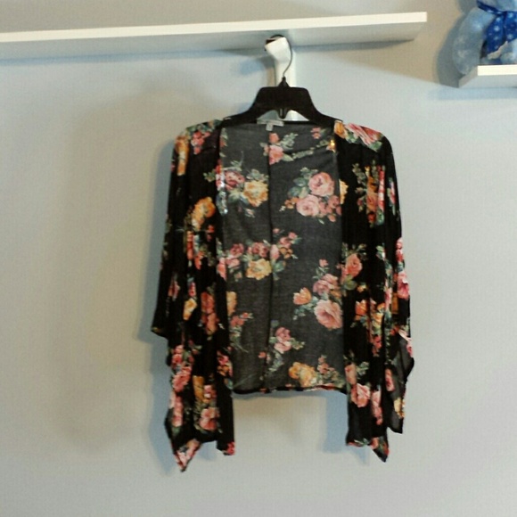 Nwot Charlotte Russe floral sweater