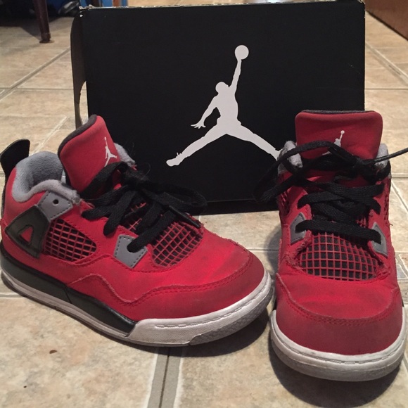 Air Jordan 4
