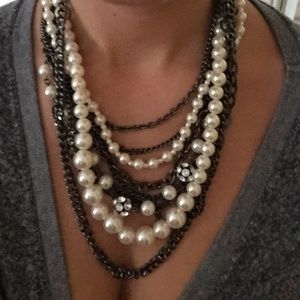Pearl and chain necklace