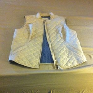 Quilted vest size Large