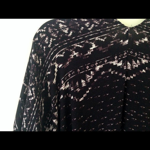 Boho/Kimono style top in black/grey/white - Picture 3 of 4