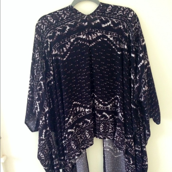 Boho/Kimono style top in black/grey/white - Picture 4 of 4