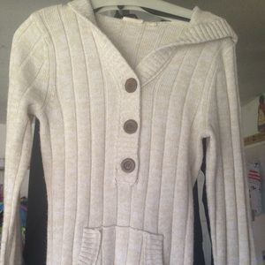Size medium Roxy sweater cream