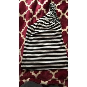 One shoulder top