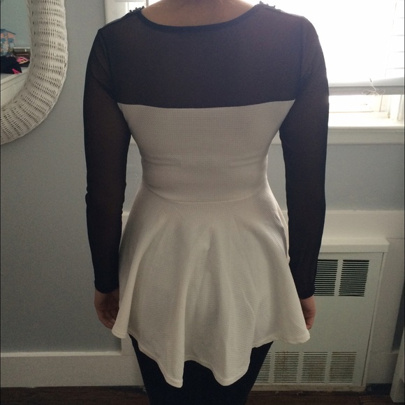 Chic Long sleeve top - Picture 2 of 2