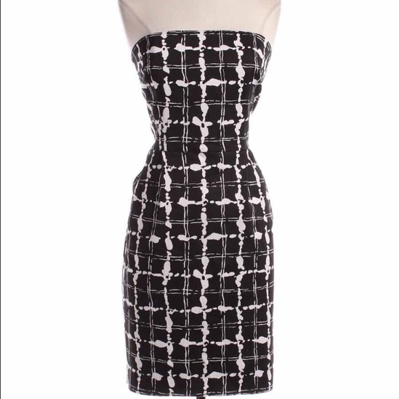 Express Dresses & Skirts - Black & white strapless dress
