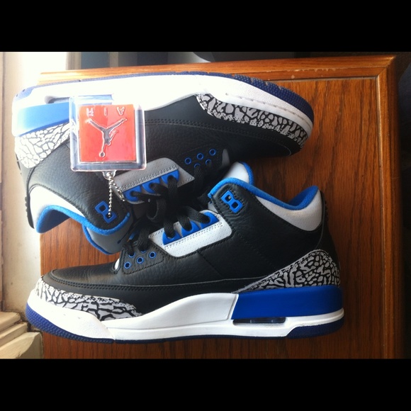 Size 9 - Picture 2 of 4