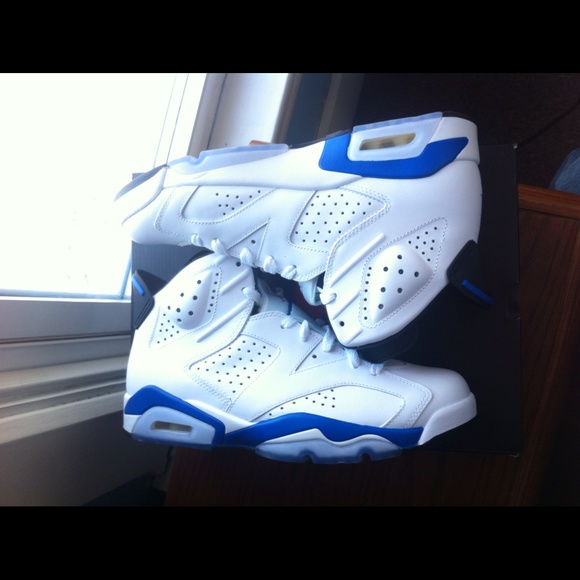 Size 9 - Picture 2 of 3