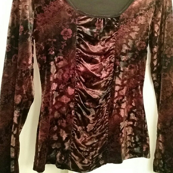 Top - Picture 2 of 3