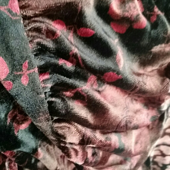 Top - Picture 3 of 3