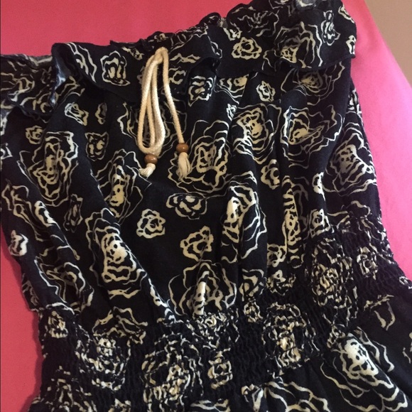 Gorgeous Floral Romper ❤️ - Picture 3 of 4