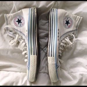 WHITE HIGHTOPS👟 negotiable! Must go!