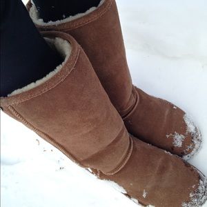 Bearpaw Boots!