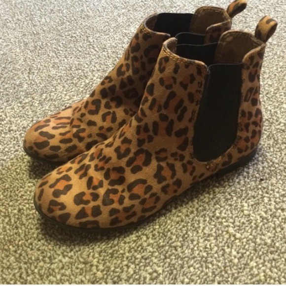 Leopard booties