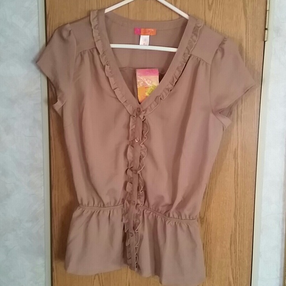 Super cute dress shirt. NWT