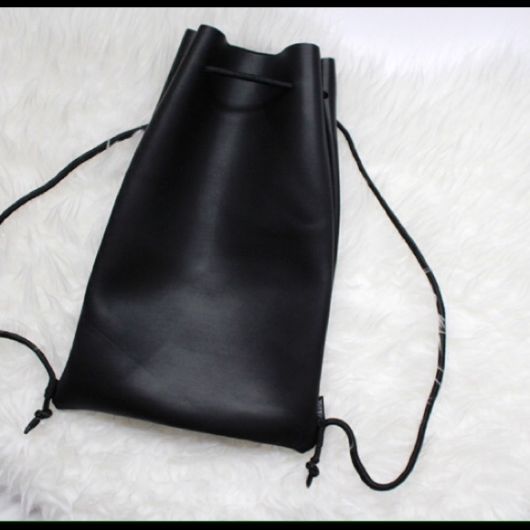 ❌SOLD❌Black matte Triangl bag - Picture 2 of 2