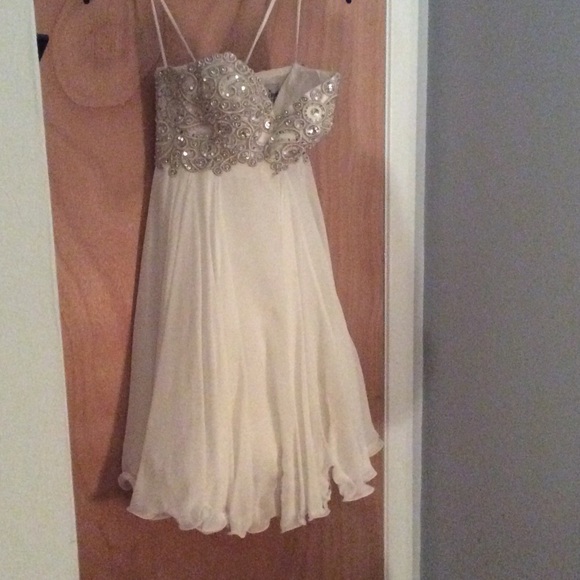 Strapless White Prom/Evening Dress - Picture 4 of 4
