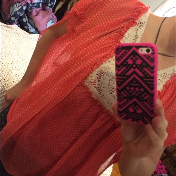 🚫SOLD IN BUNDLE🚫Urban Outfitters top large - Picture 4 of 4