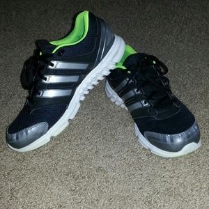 Adidas mens sports shoe,