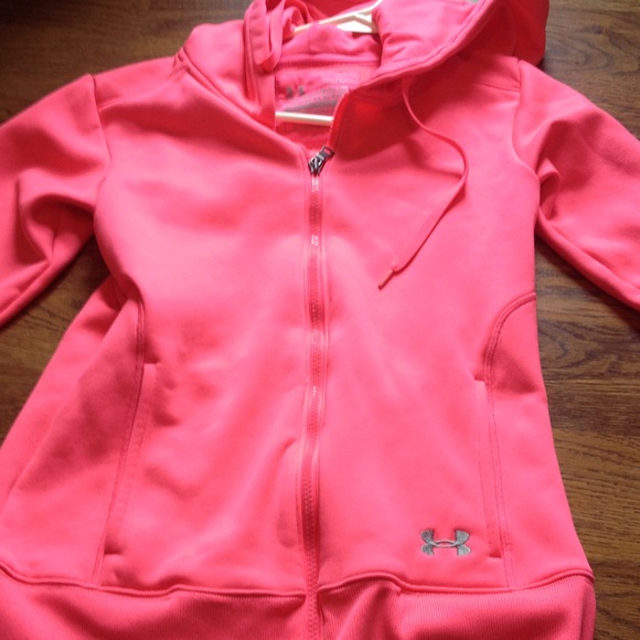 *sold on merc* Under armour storm zip up