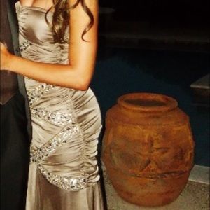B. Darlin prom dress