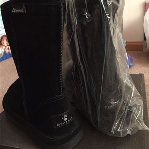 Black Bear paw boots
