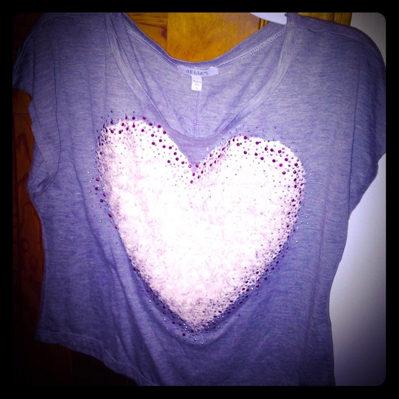 Delia's Crop Top withHeart Design Made of Roses