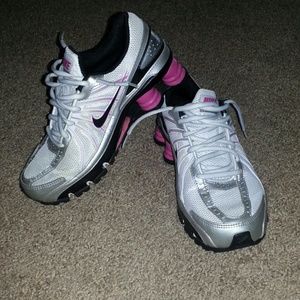 Women's nike shox