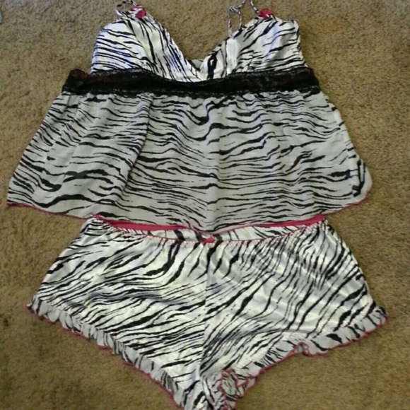 ✔Zebra jammies