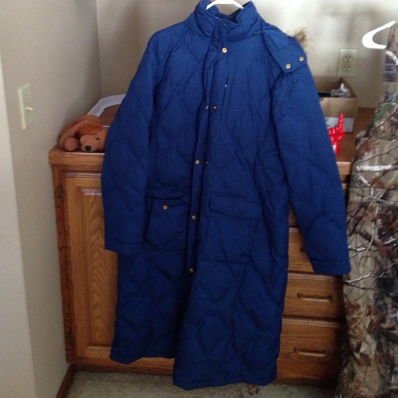 Lands end navy jacket with fur hood new condition