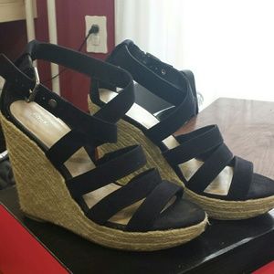 Black strappy mossimo wedges!!!!
