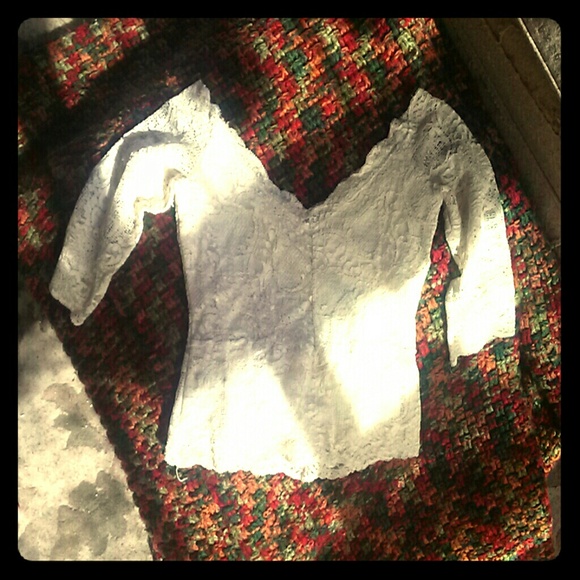 White Lace 3/4 Crop Top - Picture 1 of 4