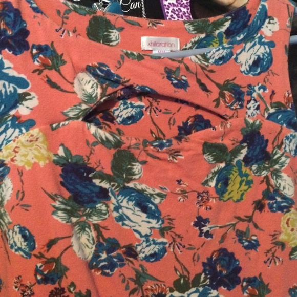 Dress - Picture 2 of 4