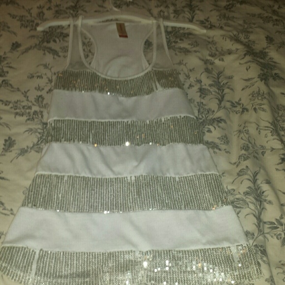 Racee back sparkely tank