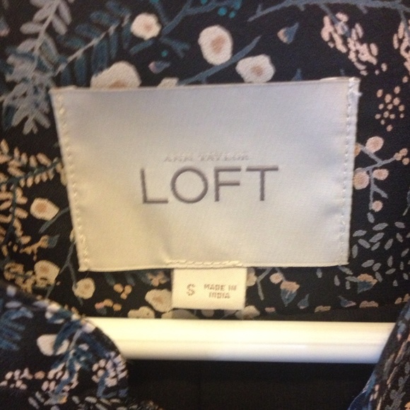 LOFT jacket with botanical detail. - Picture 4 of 4