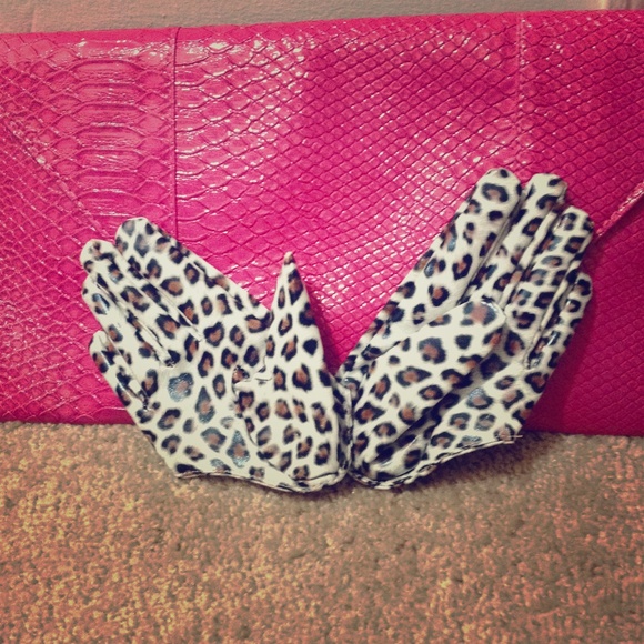 Sexy and the city faux leather half gloves