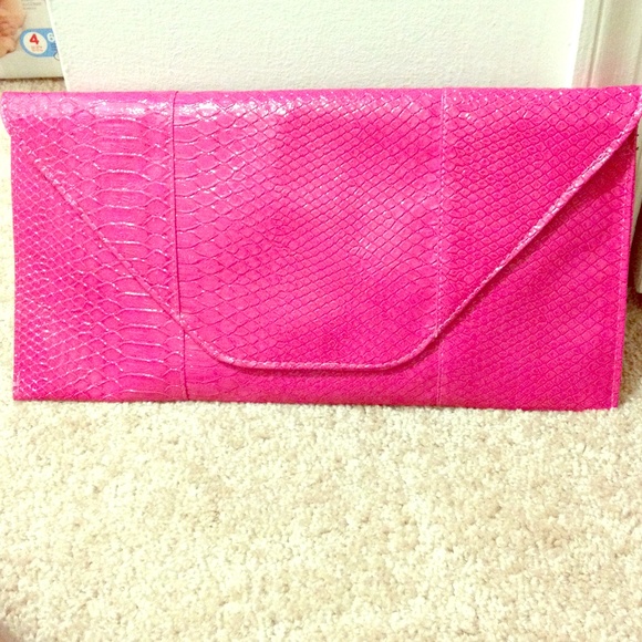 Faux snake skin pink clutch