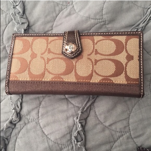 Repost for buyer!! Coach wallet