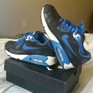 Nike Air max size 4.5y