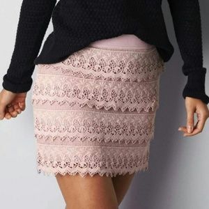 (NWT) AEO - Mini Tiered Skirt - size 2