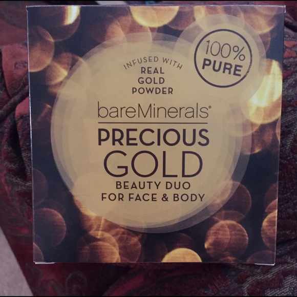 Bare Minerals All Over Powder in Precious Gold