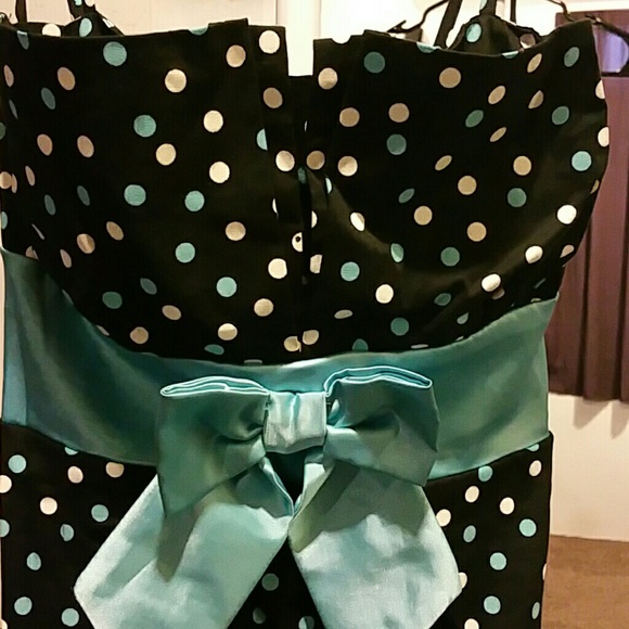 Cute dress - Picture 2 of 4