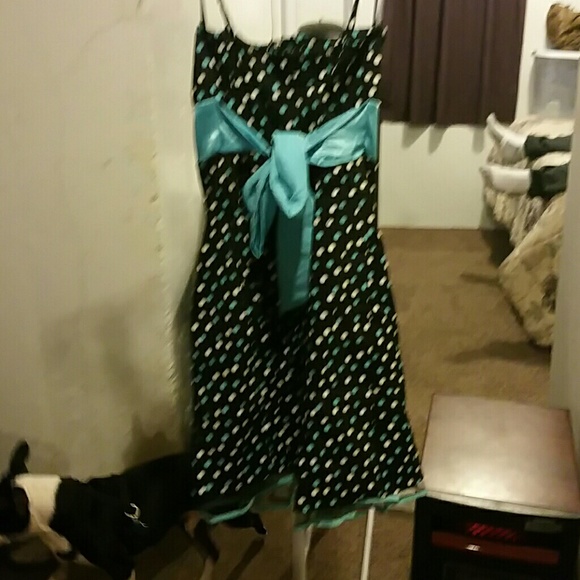 Cute dress - Picture 3 of 4