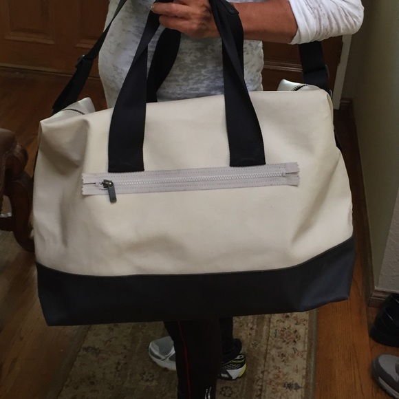 Lululemon large bag