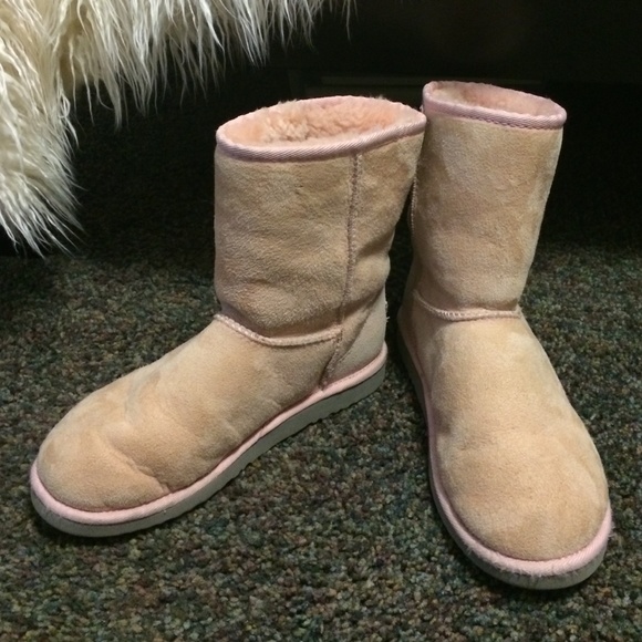 Ugg Classic Short Boots